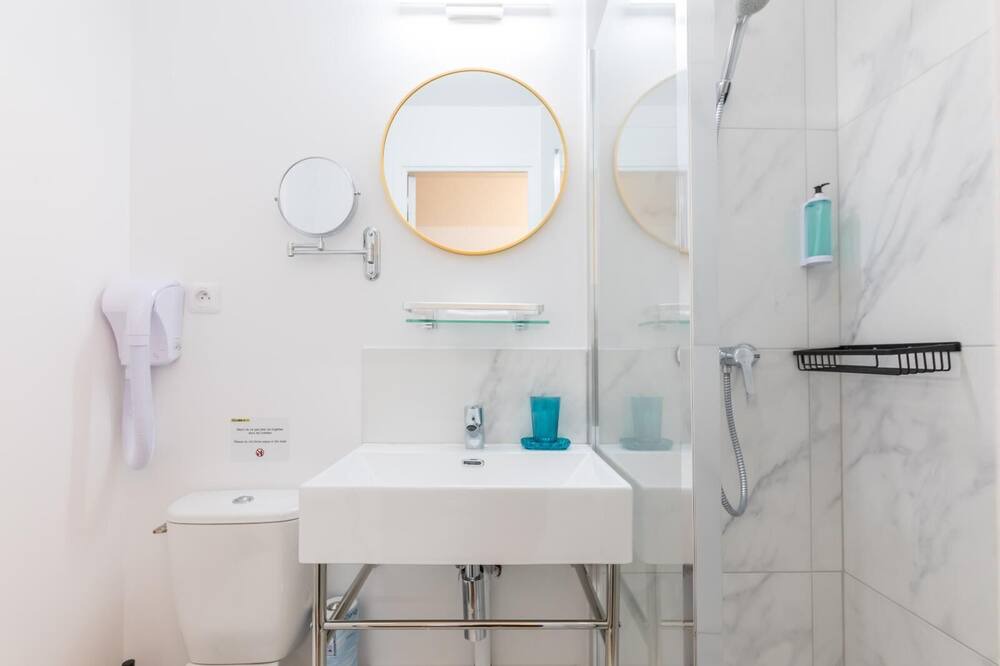 Photo of Bathroom in 15th Arrondissement