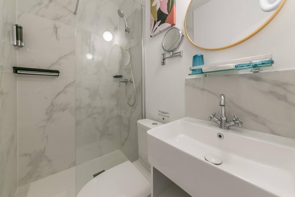 Photo of Bathroom in Passy