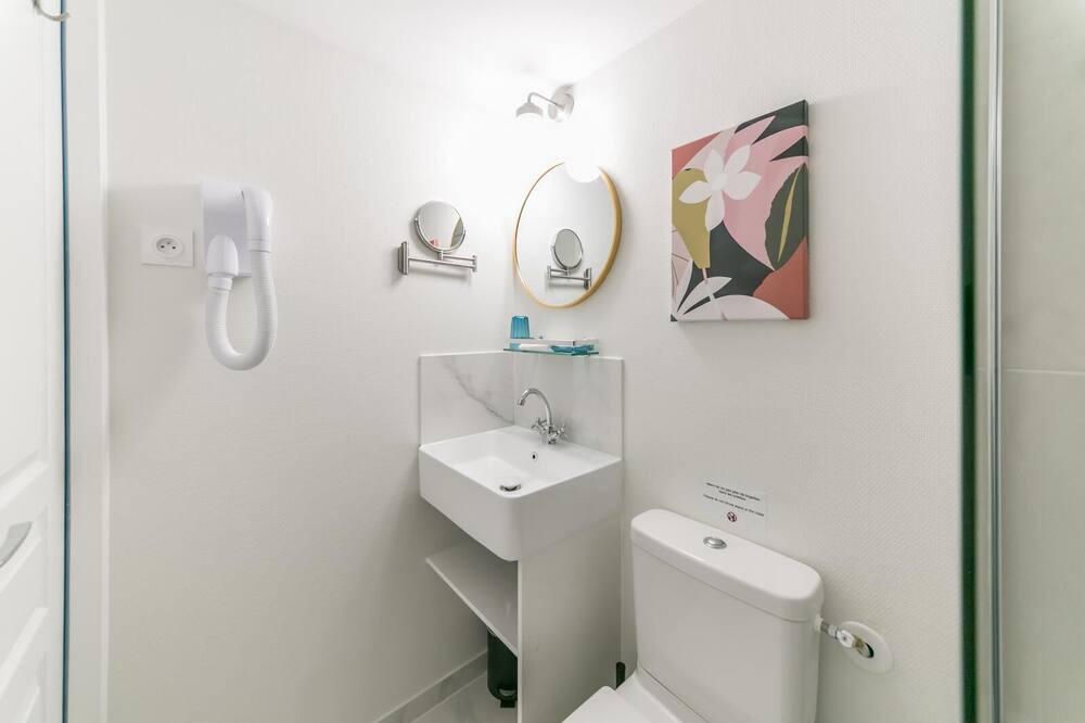 Photo of Bathroom in Passy