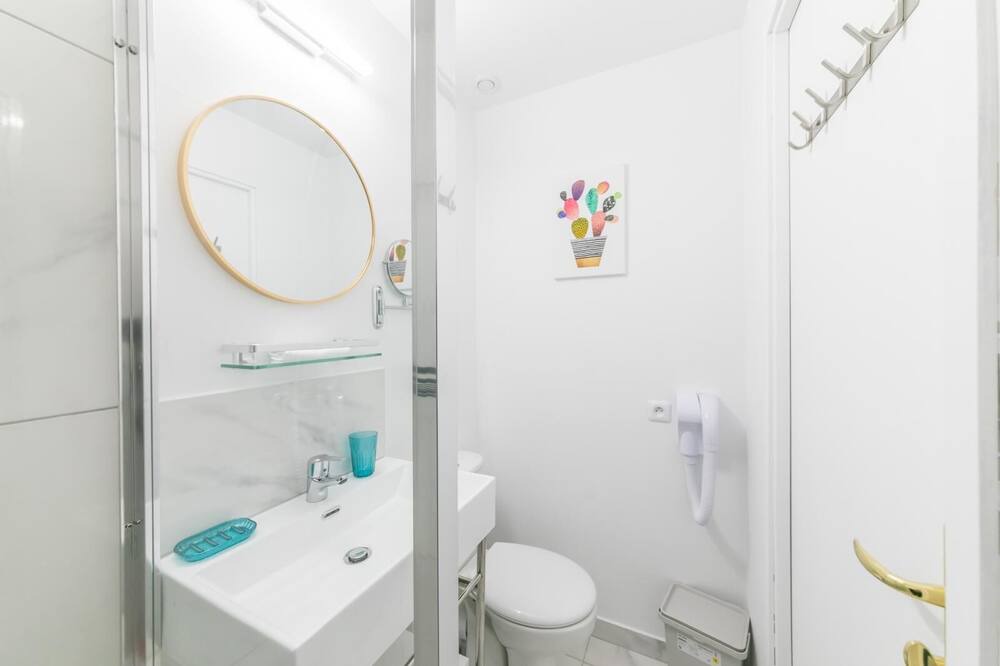 Photo of Bathroom in 15th Arrondissement