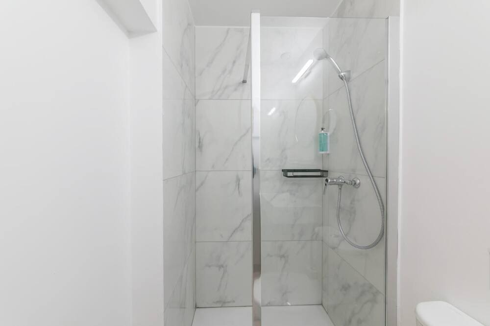 Photo of Bathroom in 15th Arrondissement