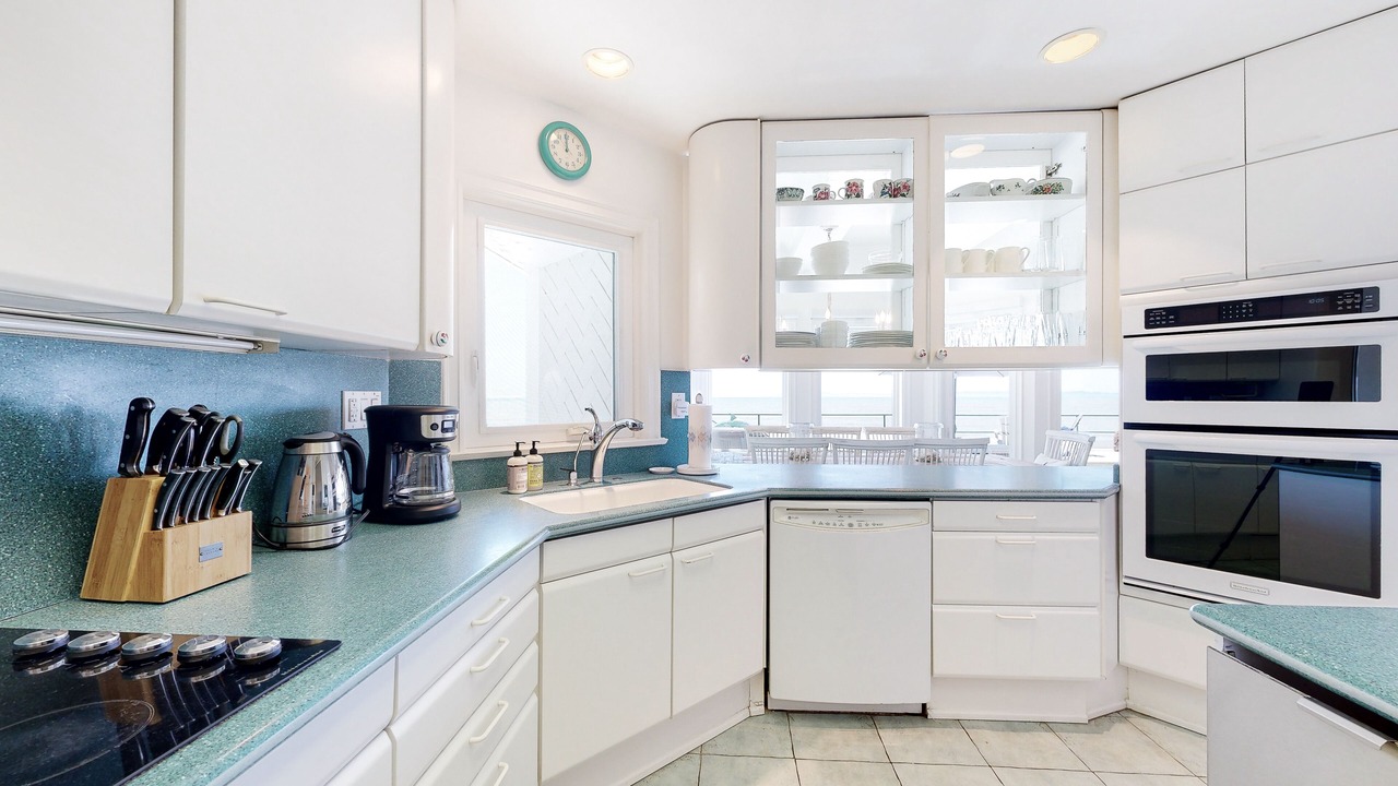 Photo of Kitchen in Faria Beach