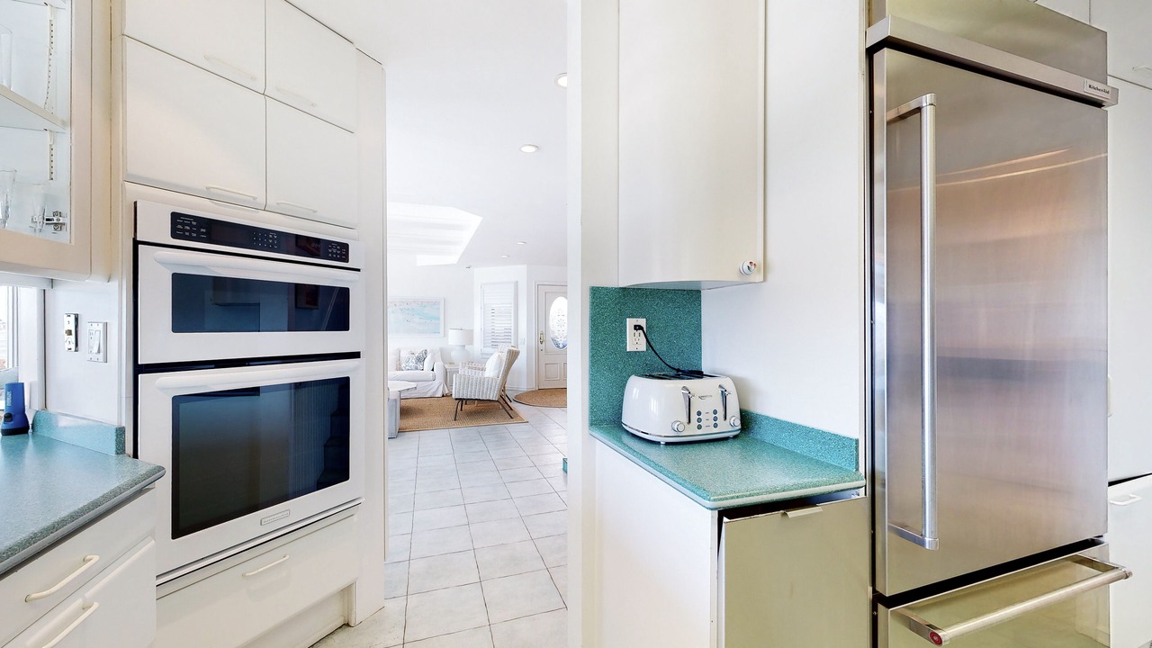 Photo of Kitchen in Faria Beach
