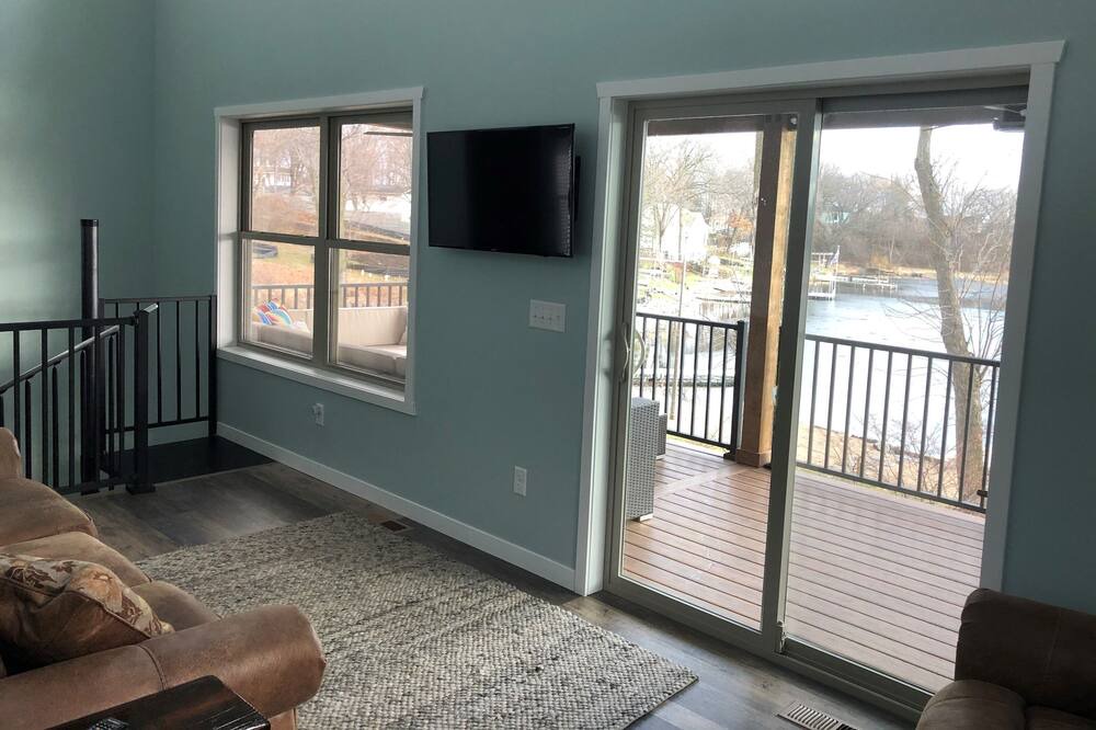 Photo of Bedroom in South Haven