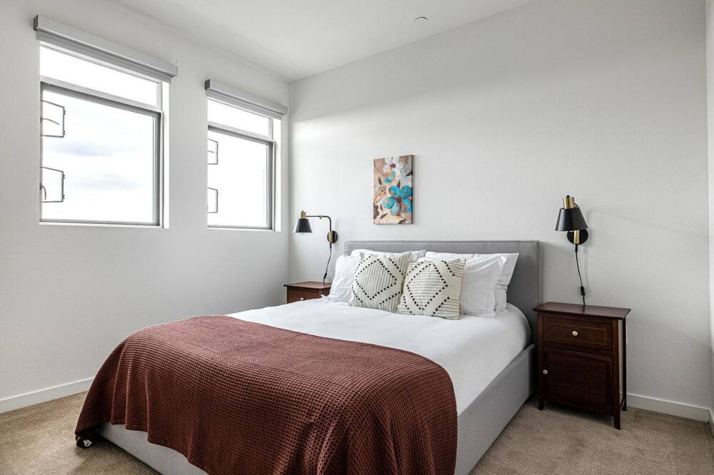 Photo of Bedroom in Carthay Circle