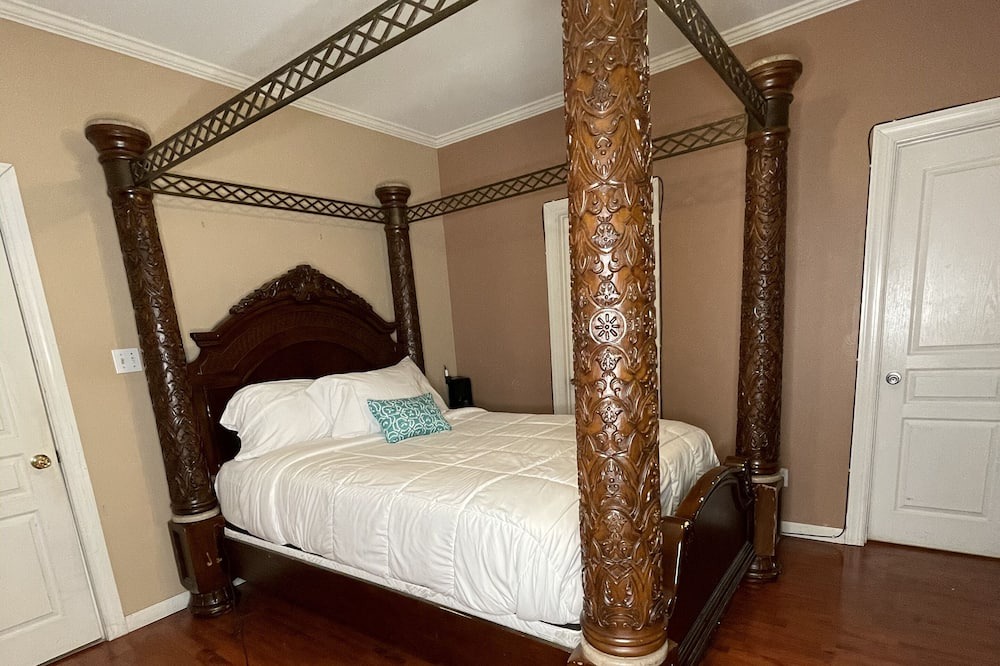 Photo of Bedroom in Port Allen
