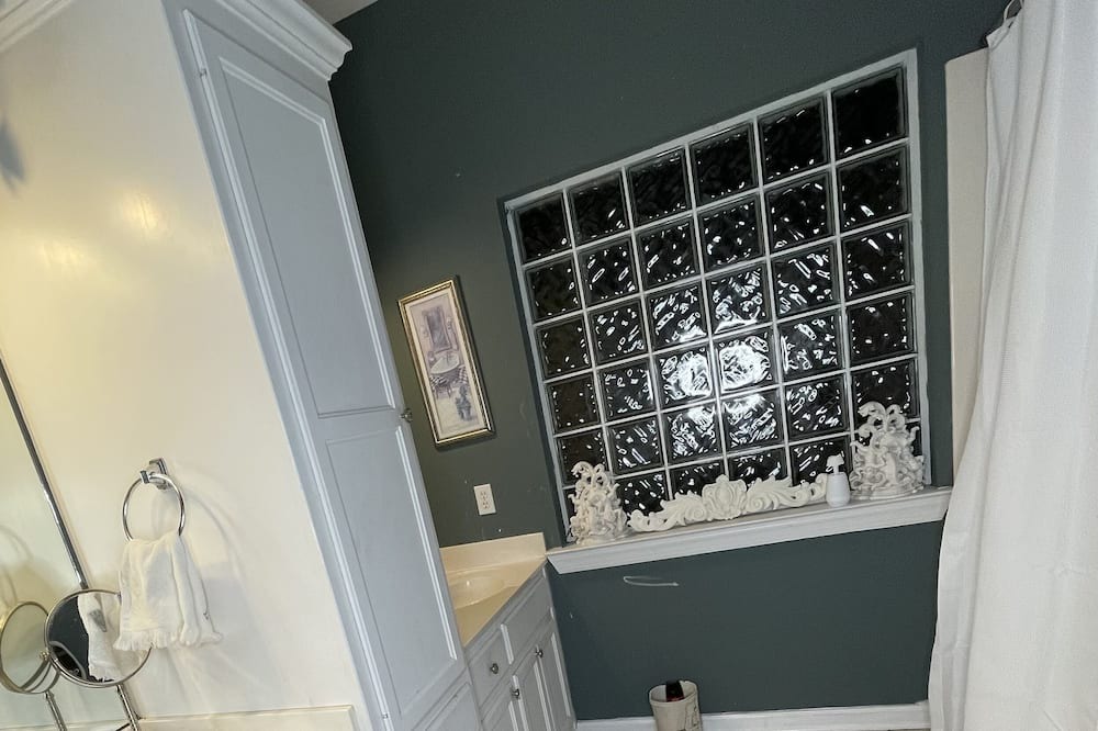 Photo of Bedroom in Port Allen