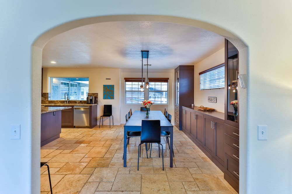 Photo of Kitchen in Agua Dulce