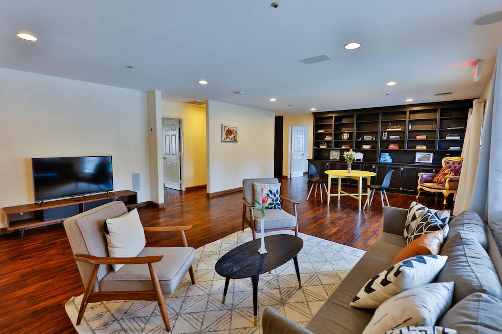 Photo of Livingroom in Agua Dulce