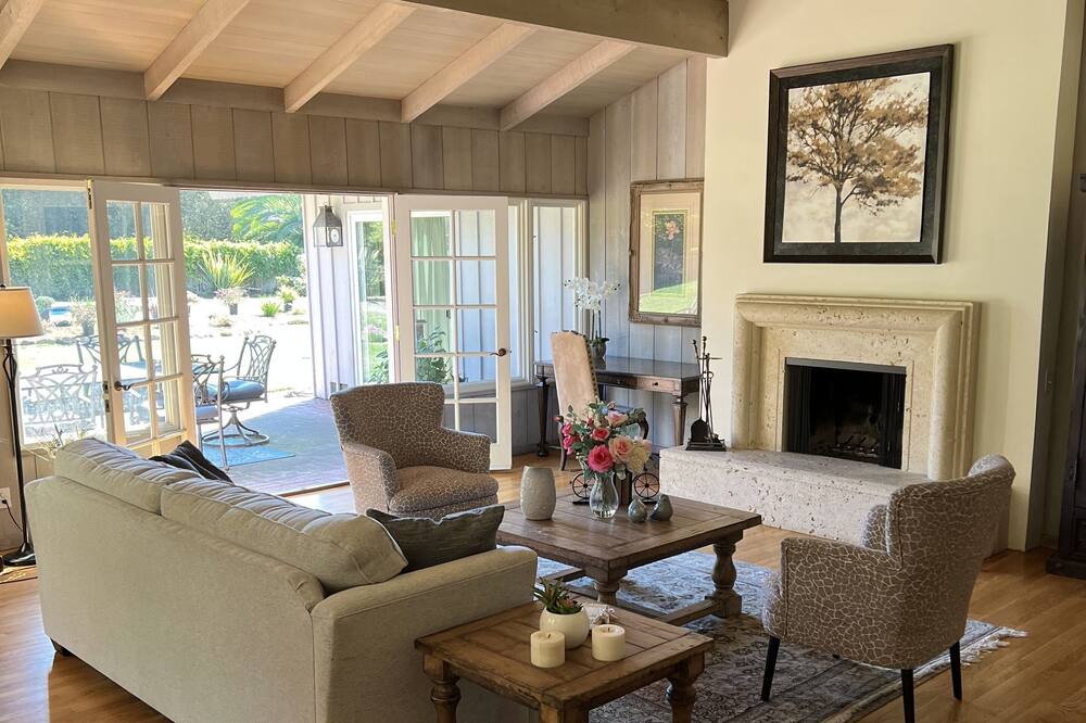 Photo of Bedroom in Hope Ranch