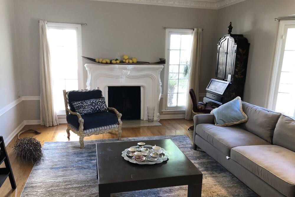 Photo of Livingroom in Westwood