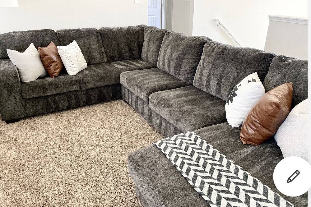 Photo of Livingroom in Slidell