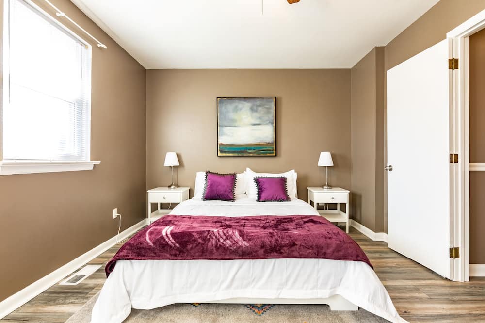 Photo of Bedroom in Northeast Alexandria