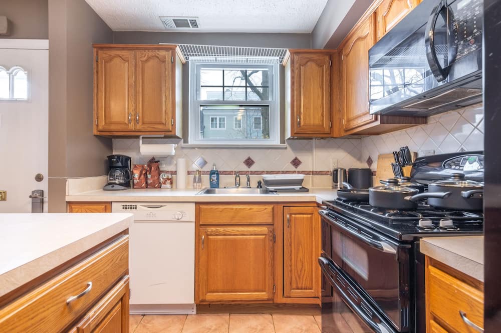 Photo of Kitchen in Northeast Alexandria
