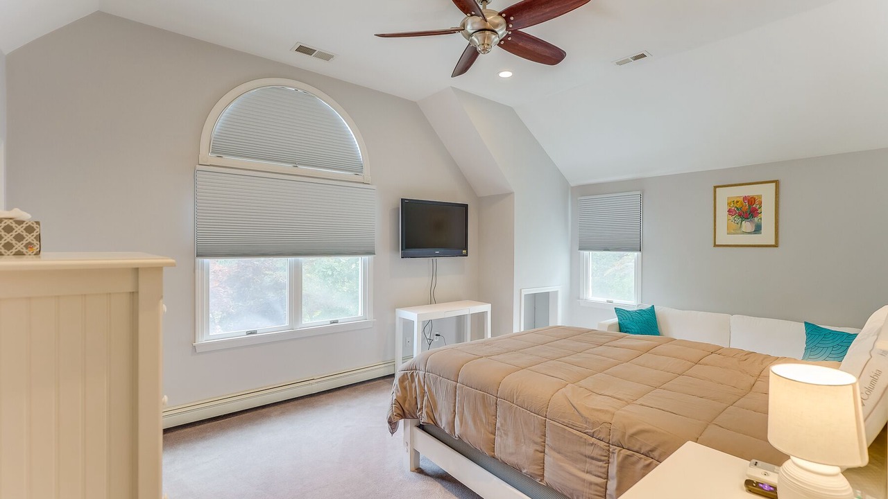 Photo of Livingroom in Brewster