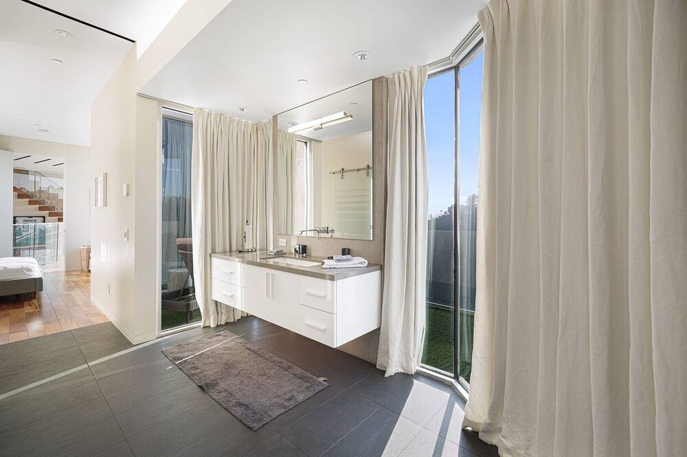 Photo of Bedroom in Bel Air
