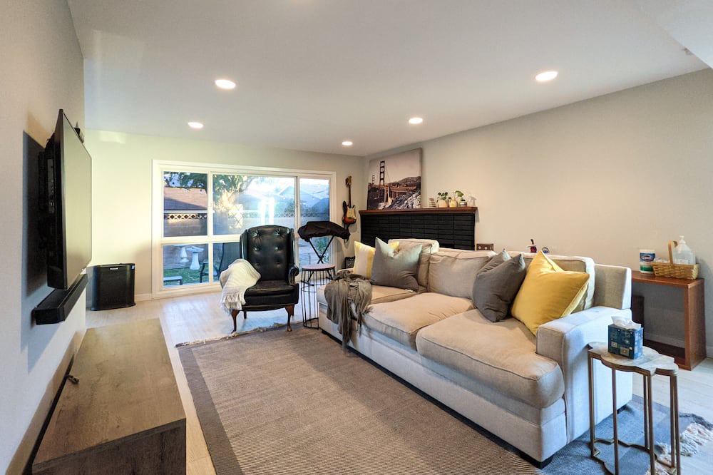 Photo of Livingroom in Torrance