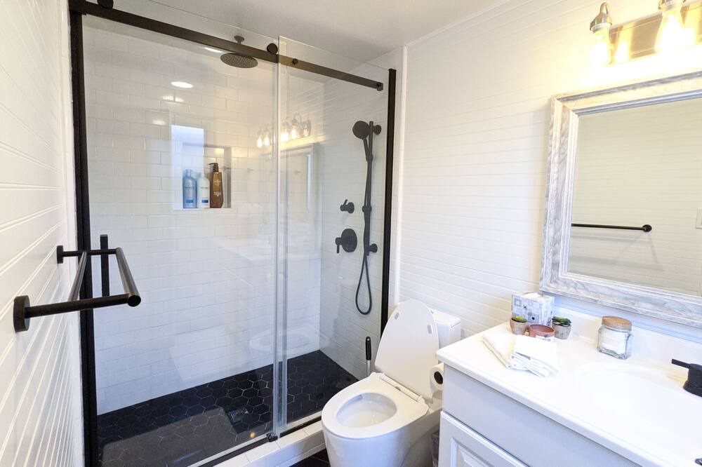 Photo of Bathroom in Torrance