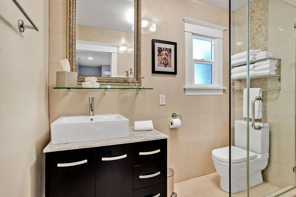 Photo of Bathroom in East Village