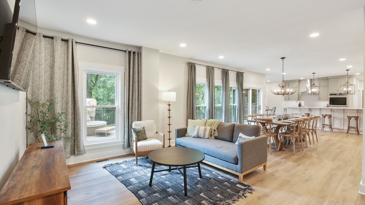 Photo of Livingroom in Leesburg