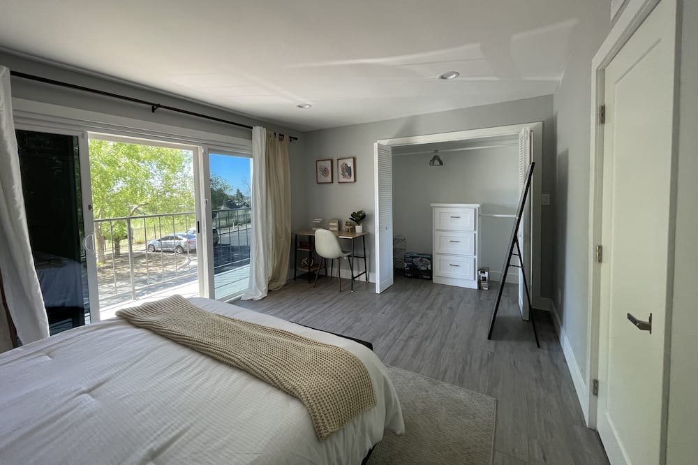 Photo of Bedroom in Bakersfield