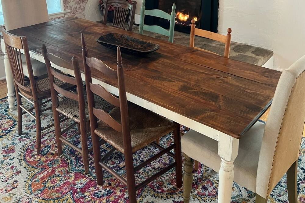 Photo of Livingroom in Hillsboro