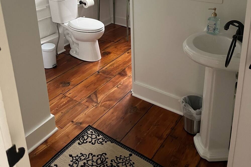 Photo of Bathroom in Hillsboro