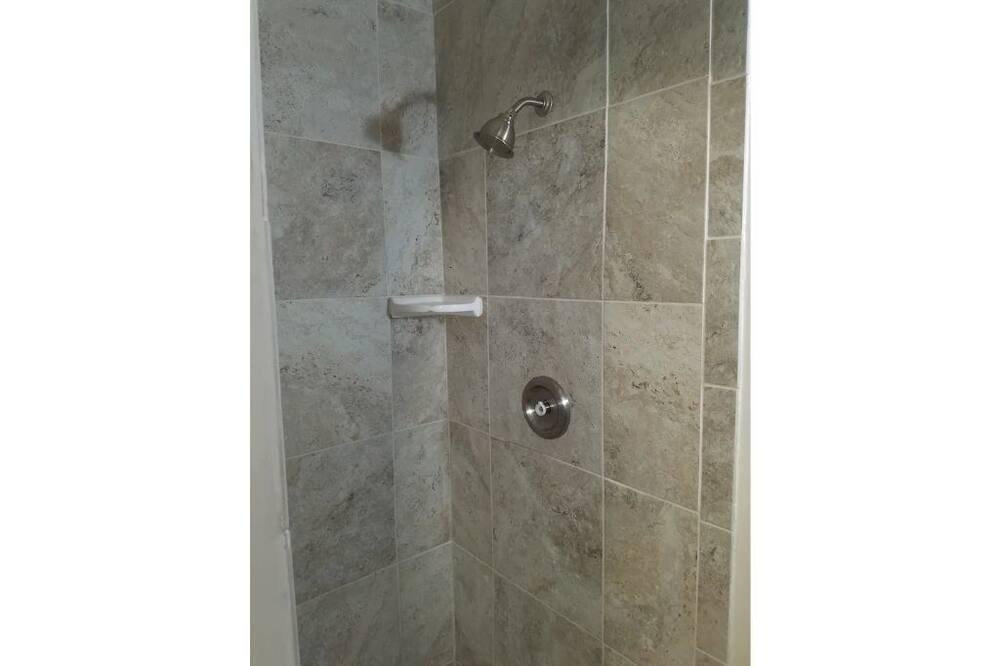 Photo of Bathroom in Pine Mountain Club