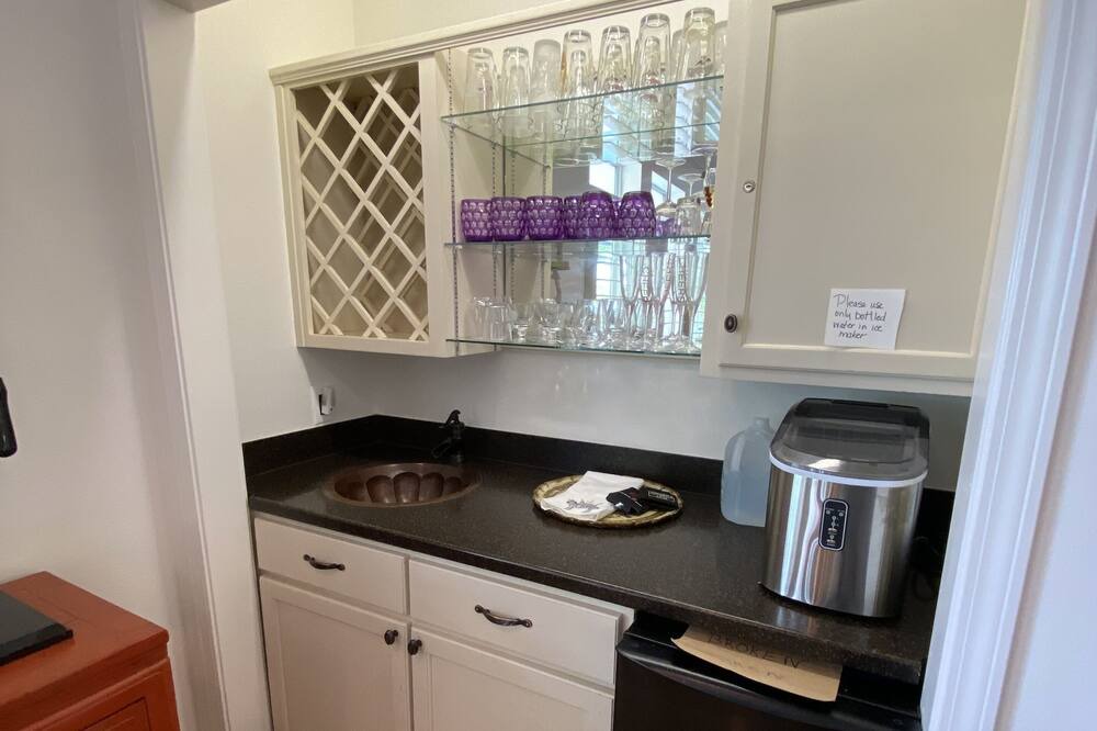 Photo of Kitchen in Shoreline Park