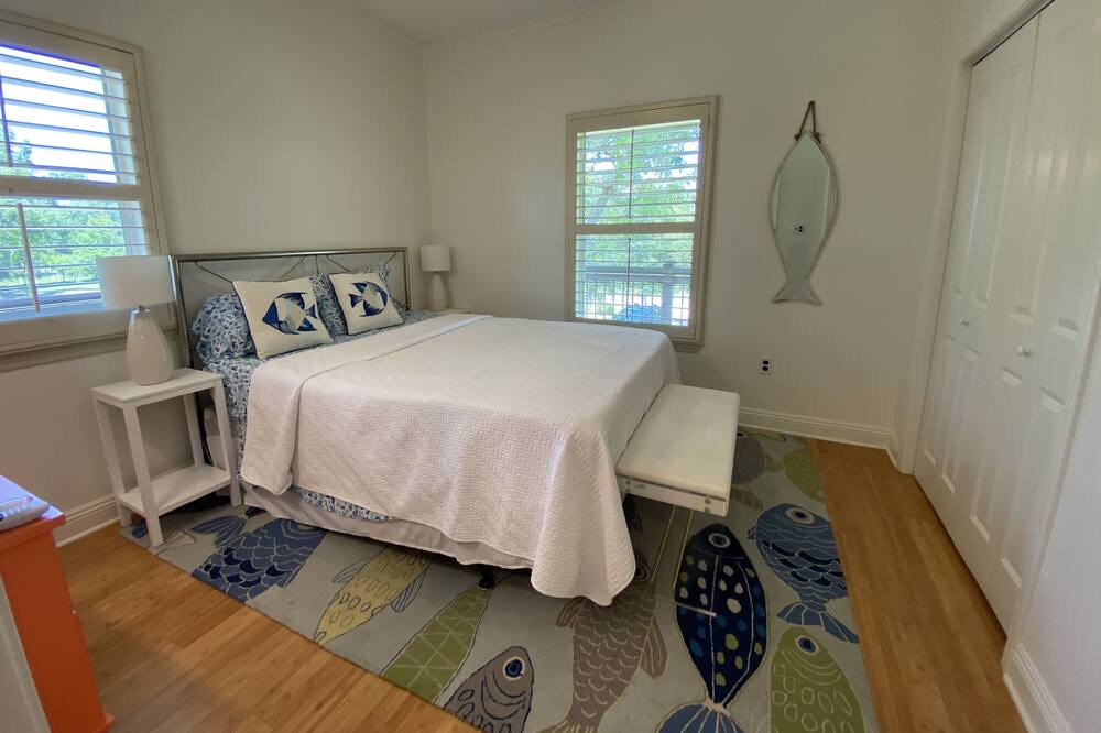 Photo of Bedroom in Shoreline Park