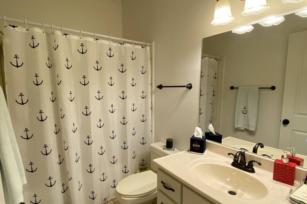 Photo of Bathroom in Shoreline Park