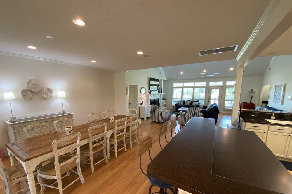 Photo of Kitchen in Shoreline Park