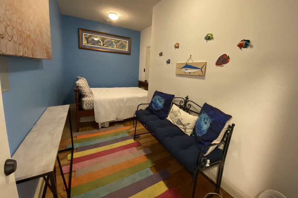 Photo of Livingroom in Shoreline Park