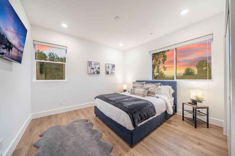Photo of Bedroom in Valley Village