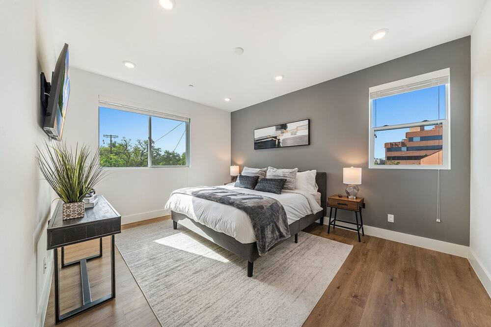Photo of Bedroom in Valley Village