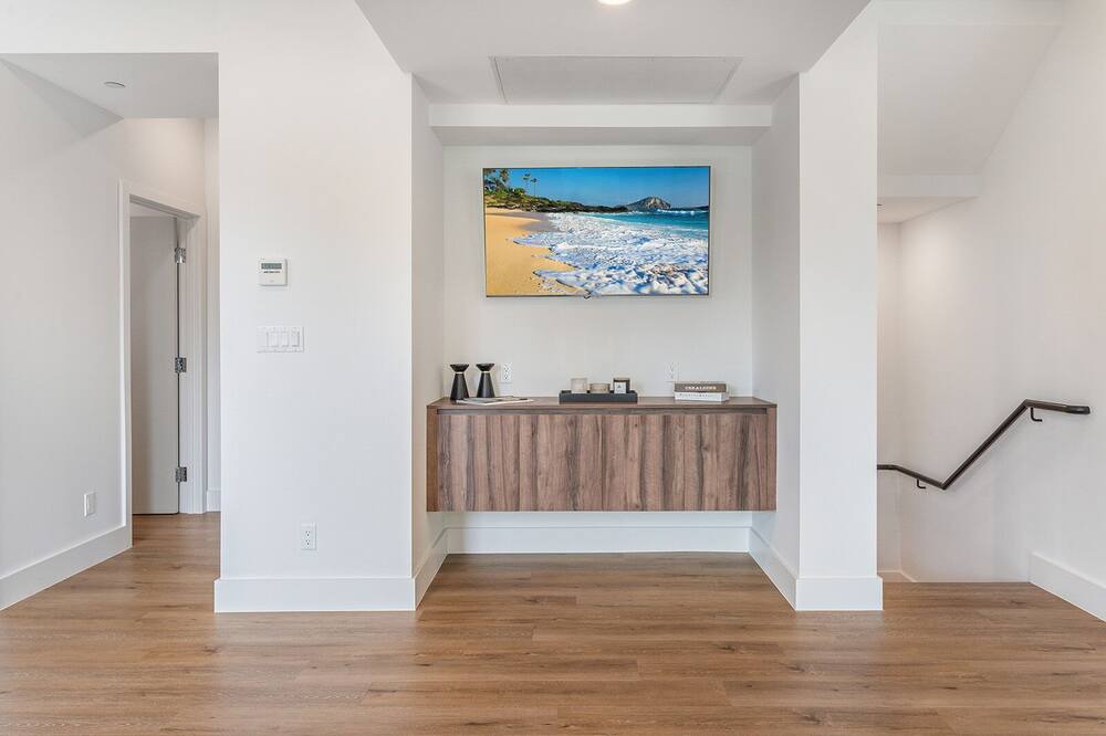Photo of Bedroom in Valley Village