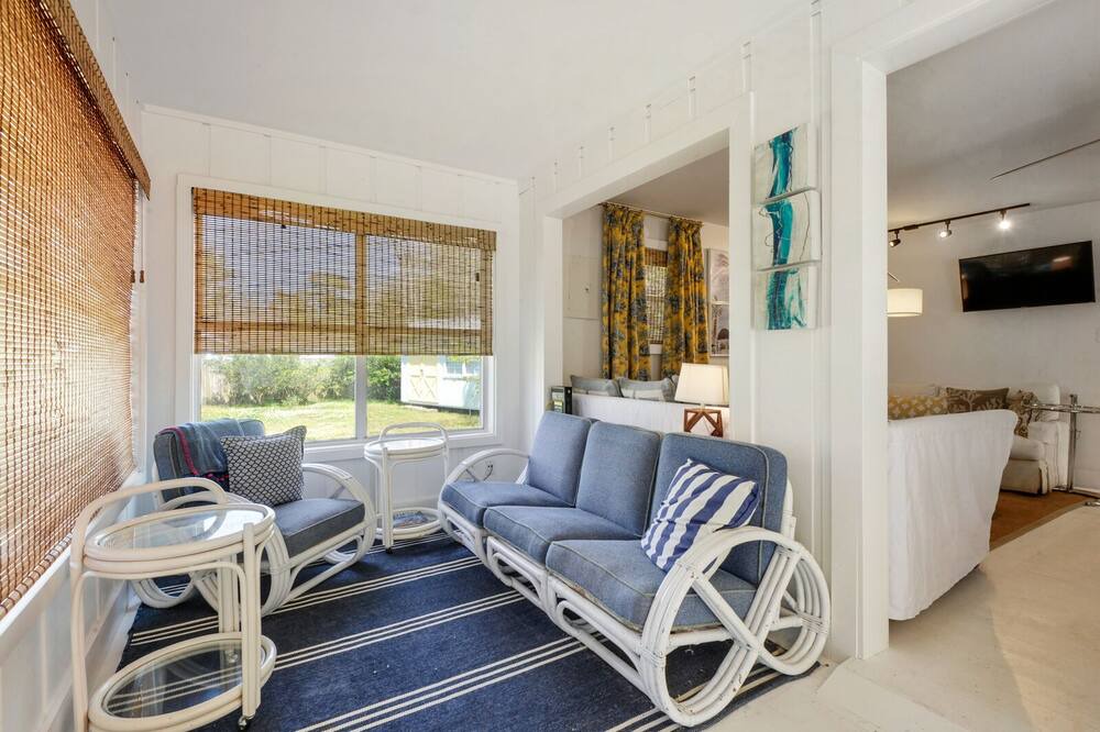 Photo of Livingroom in Waveland