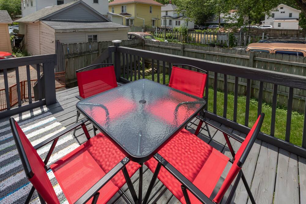 Photo of Patio Balcony in Kutzky Park