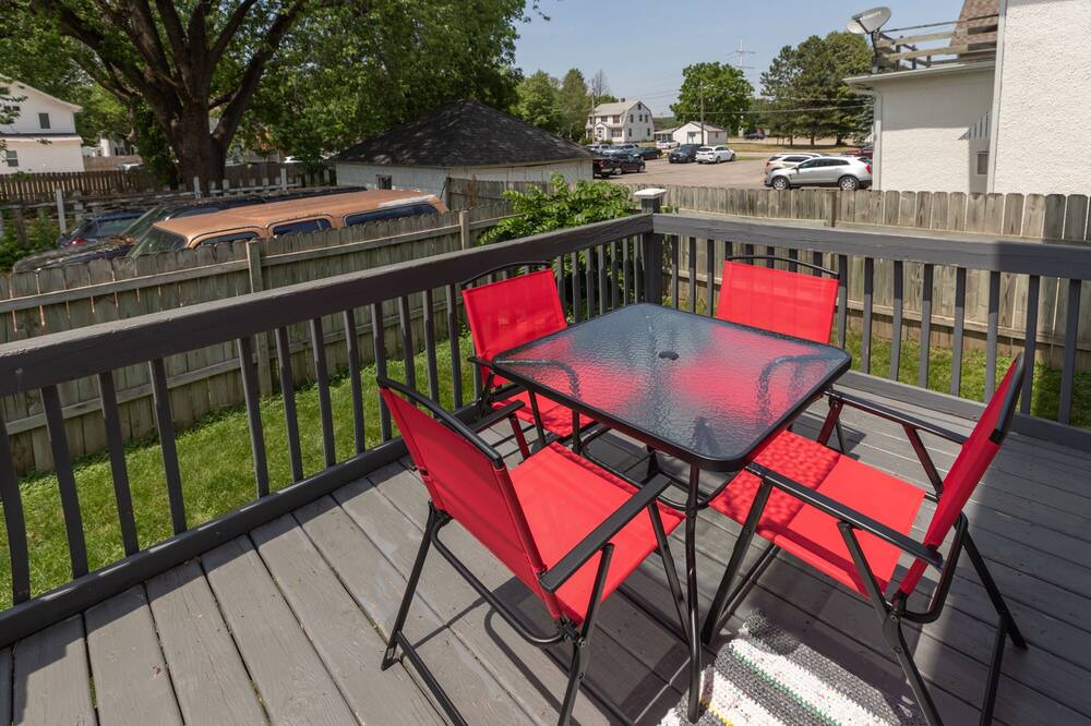 Photo of Patio Balcony in Kutzky Park