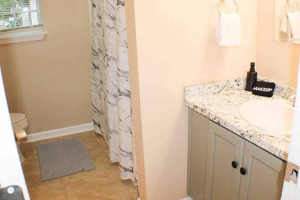 Photo of Bathroom in Gulfport