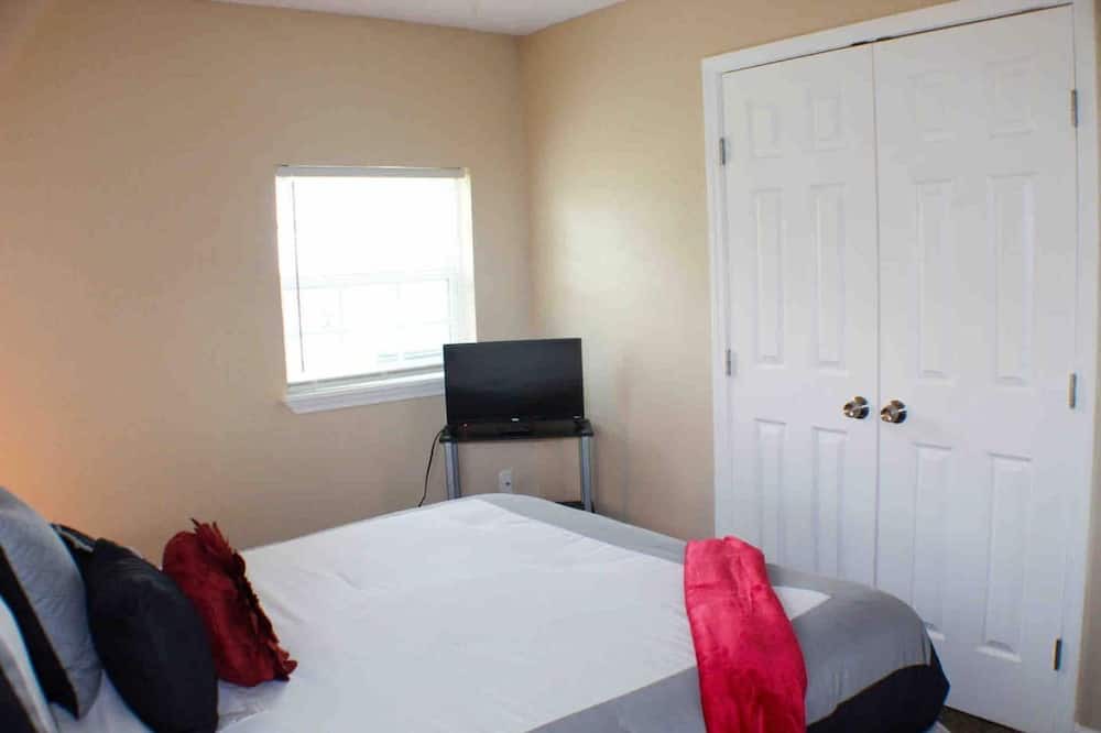 Photo of Bedroom in Gulfport
