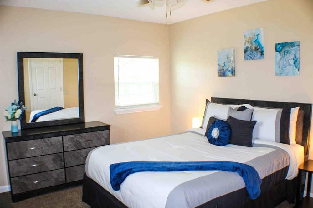 Photo of Bedroom in Gulfport