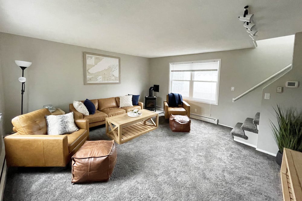 Photo of Livingroom in Canal Park