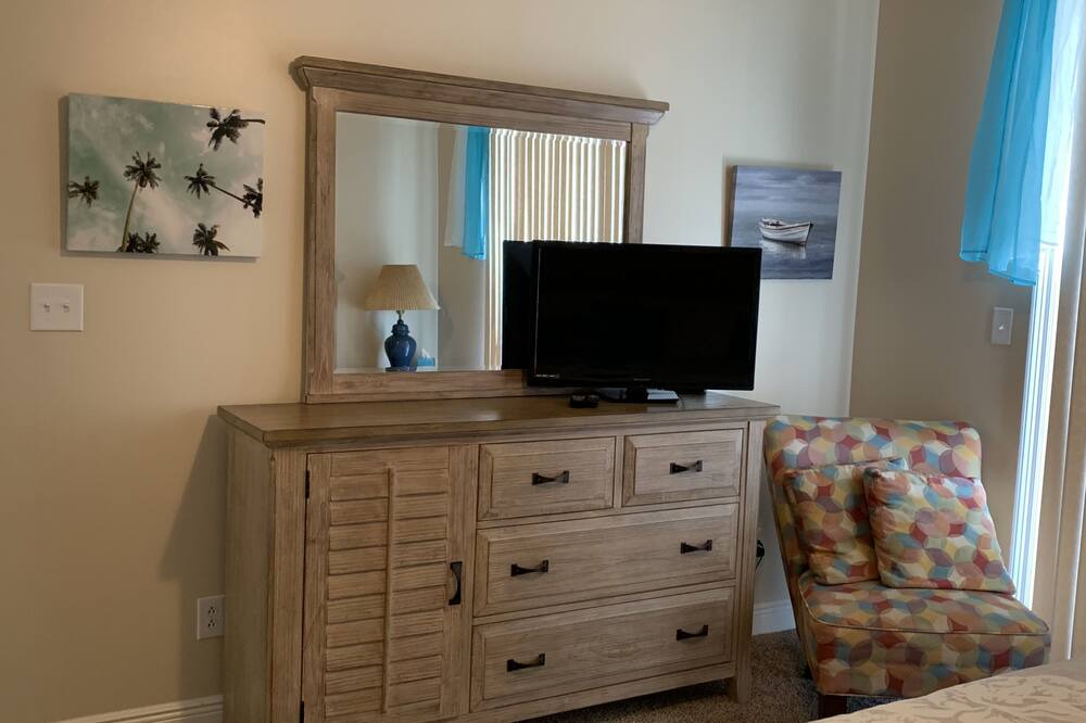 Photo of Bedroom in Henderson Point