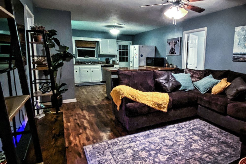 Photo of Livingroom in Ocean Springs