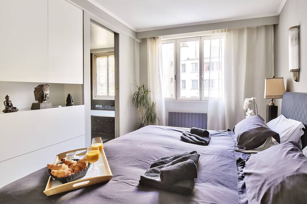 Photo of Bedroom in Passy