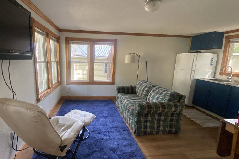 Photo of Livingroom in Alexandria