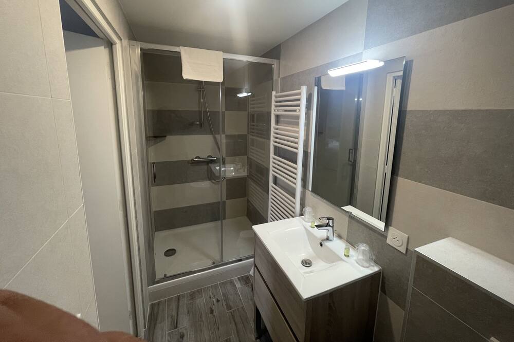 Photo of Bathroom in Le Thillay