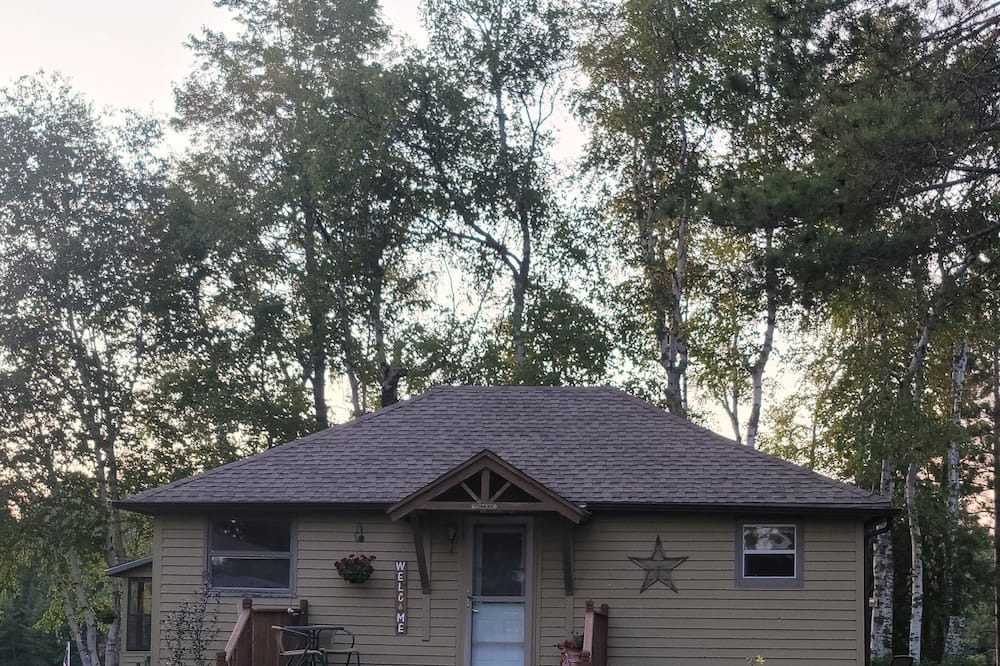 Photo of Outdoor in Melrude