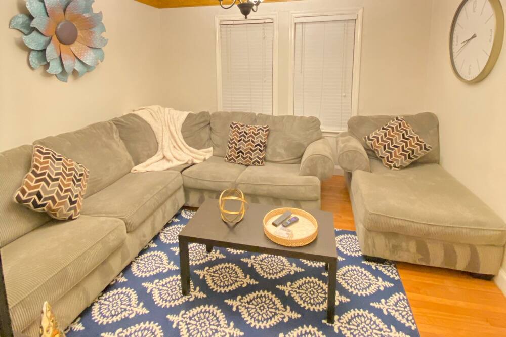 Photo of Livingroom in Everett